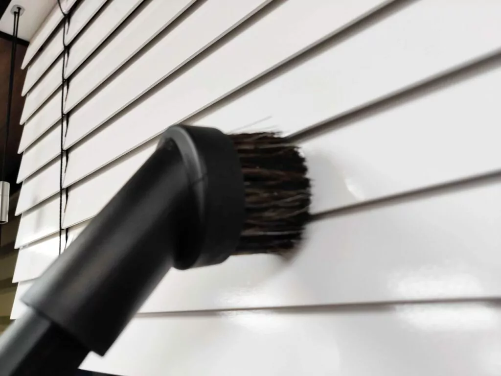 How to Maintain Your Wooden Blinds:  Deep Cleaning Tips for Dirty Wooden Blinds:
