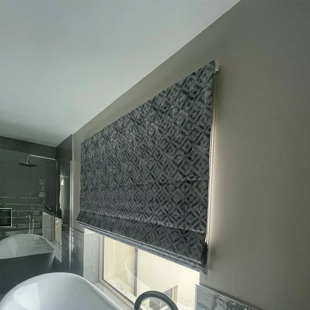 Do blinds fit inside or outside the recess? Top 3 Blinds for Fitting Outside the Recess Roman Blinds